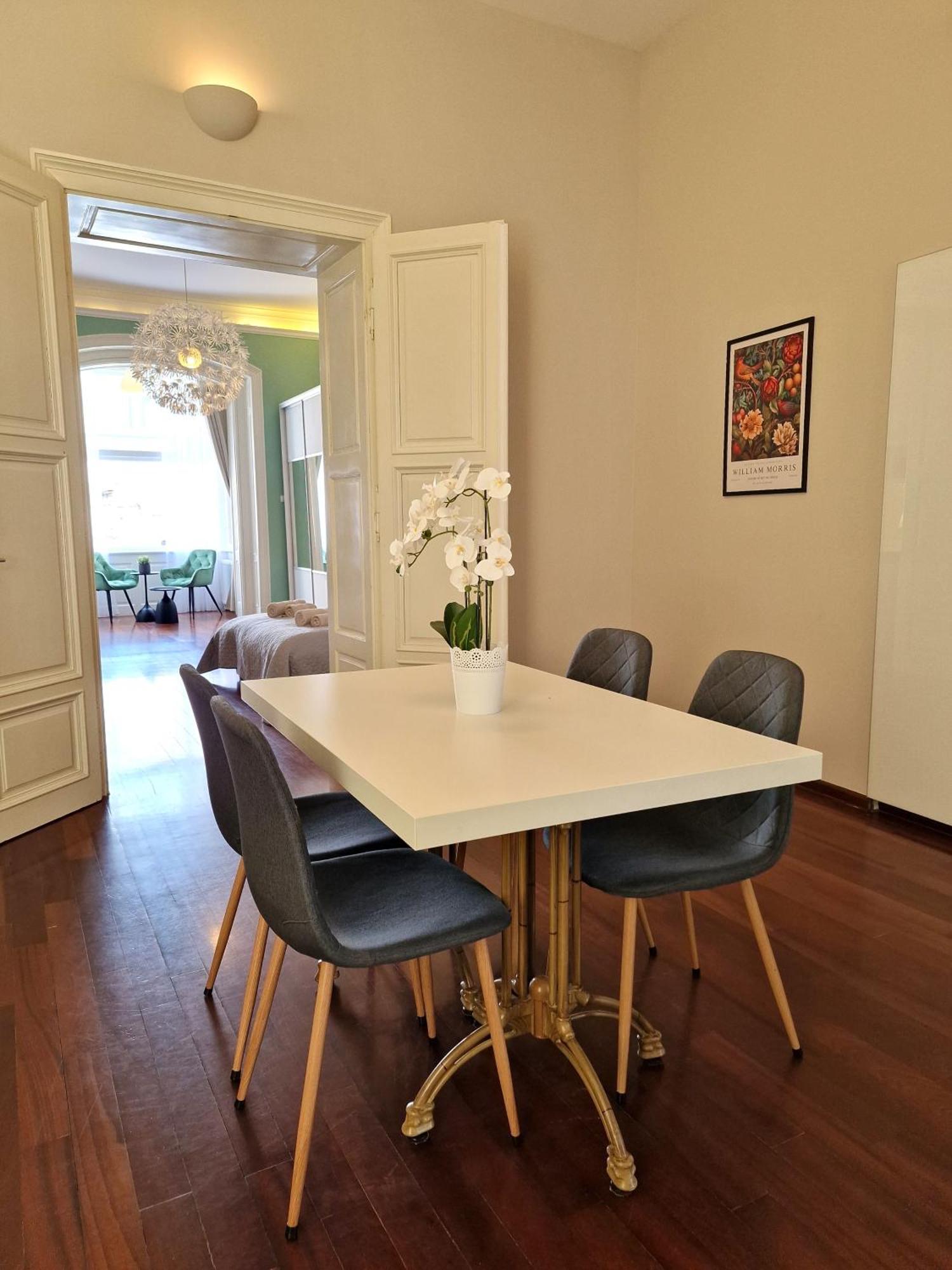 Apartment Exclusive View Cvjetni Trg Zagreb Luaran gambar